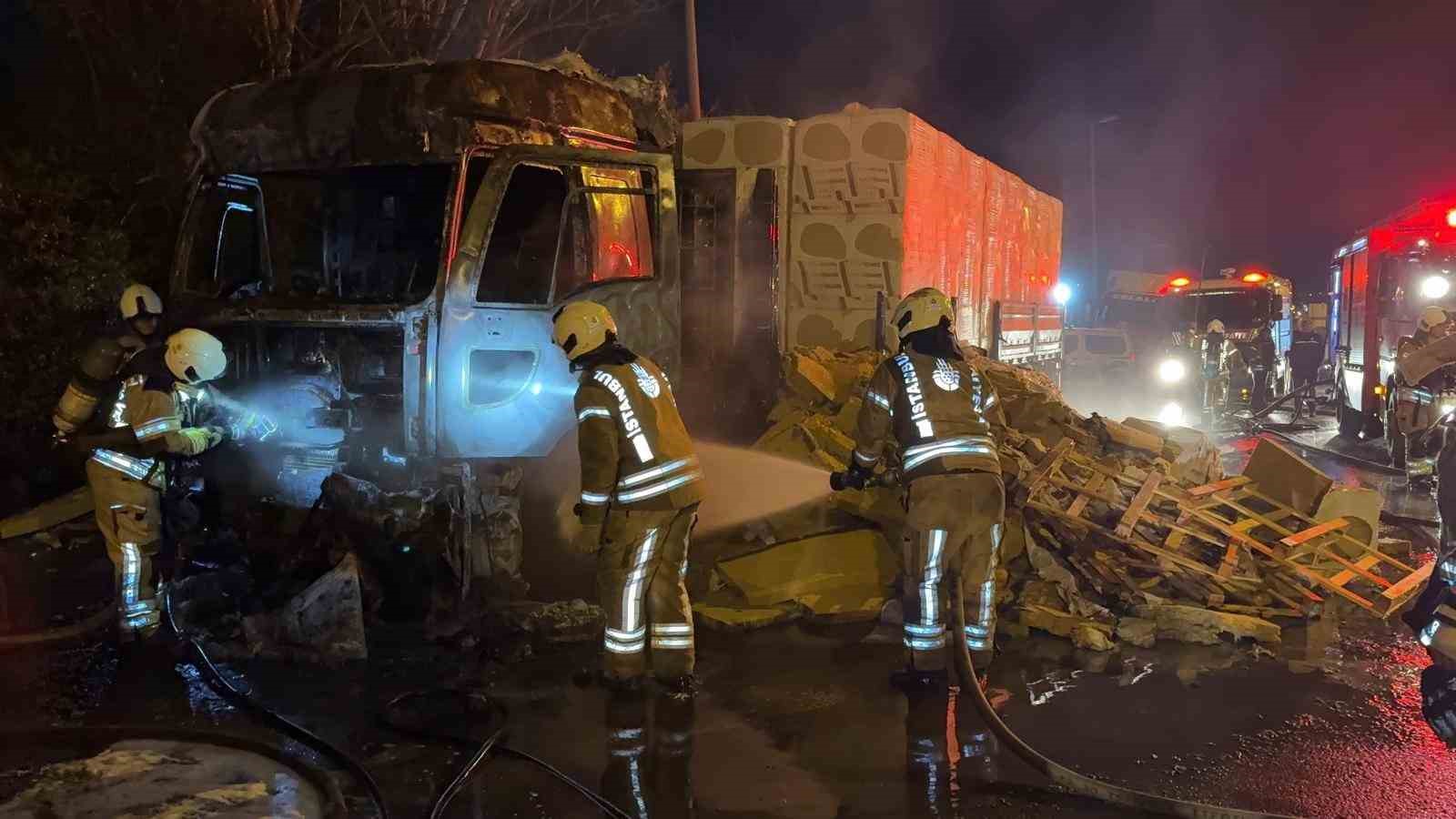 tuzlada korkutan tir yangini 0 yP4NluVH