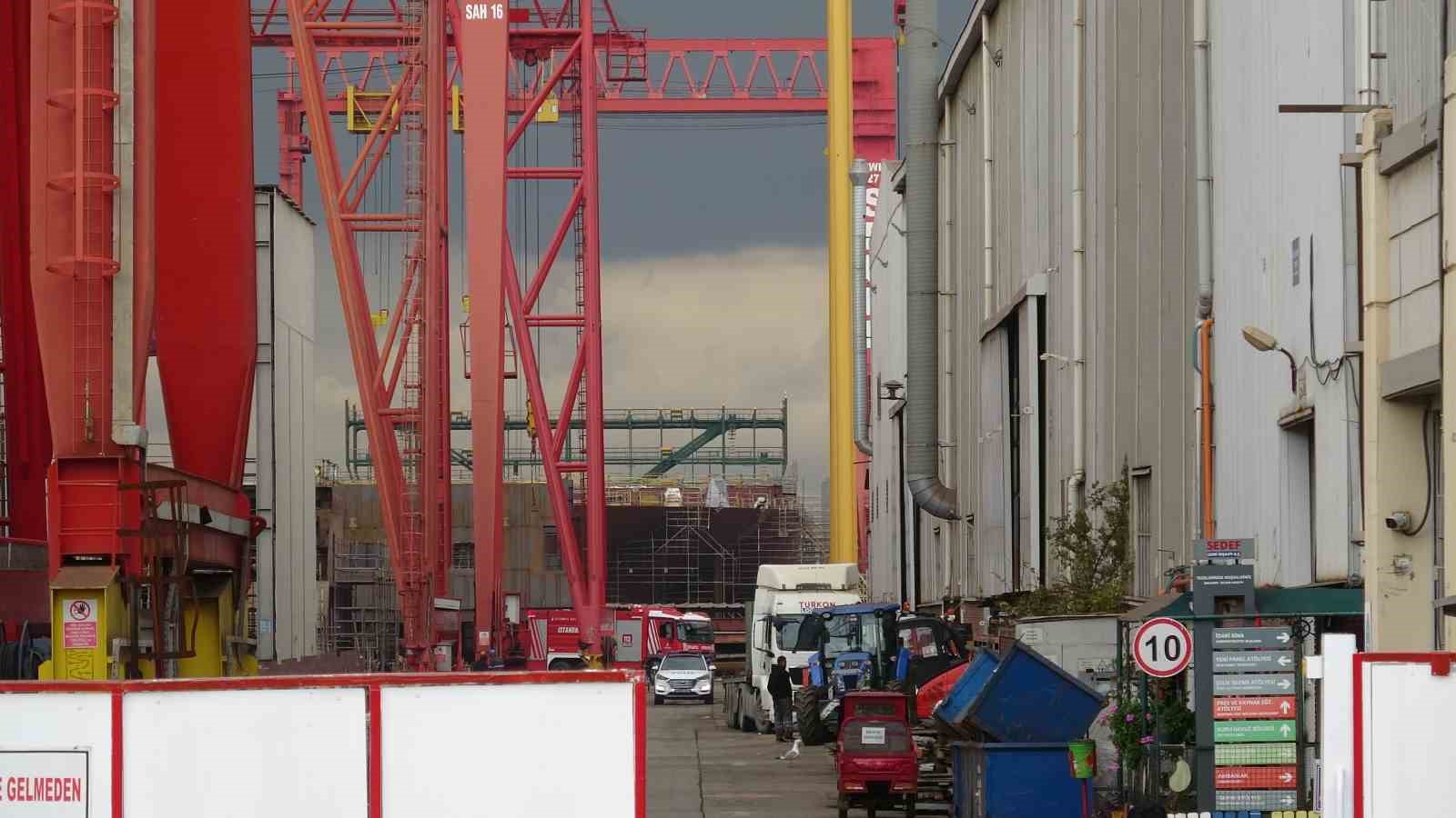 Tuzla’da tersanede iskele çöktü: 2 işçi yaralandı 7 tuzlada tersanede iskele coktu 2 isci yaralandi 3 Xv1bys3Y