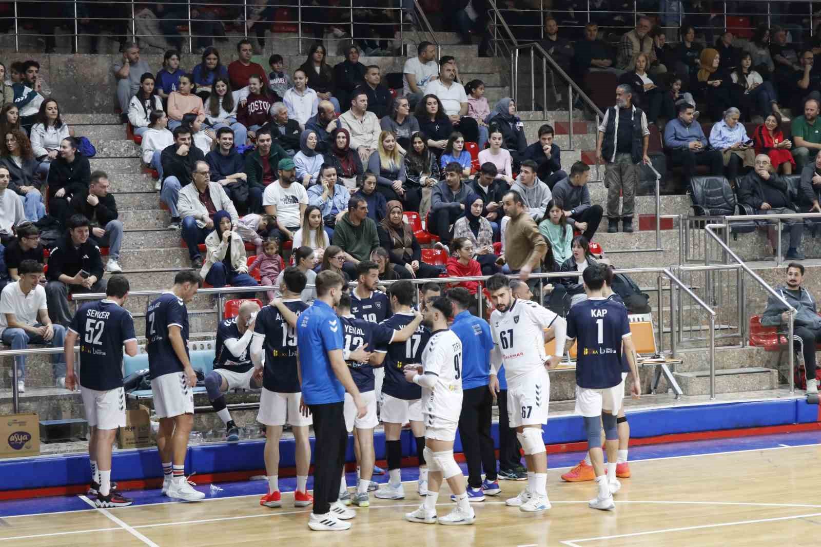 TVF Erkekler 1. Ligi: Düzce Belediyesi Spor Akademisi: 2 - Arkas Spor Kulübü: 3 5 tvf erkekler 1 ligi duzce belediyesi spor akademisi 2 arkas spor kulubu 3 ZubOMOs1