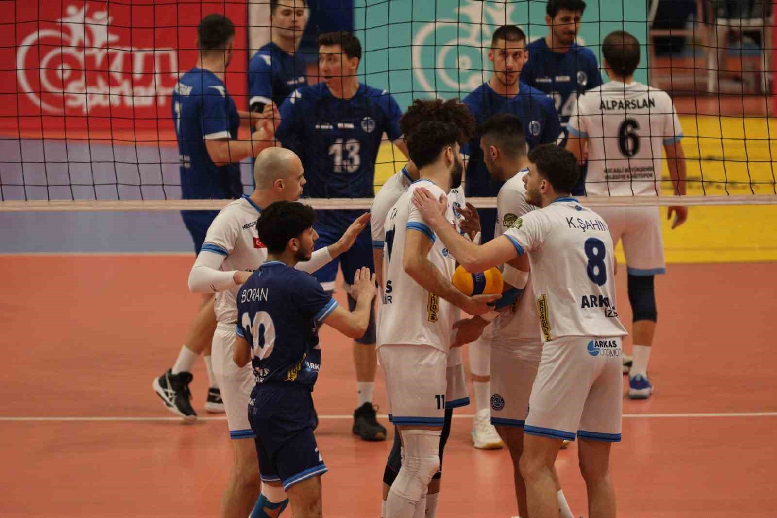 tvf erkekler voleybol 1 ligi yari finali kocaeli buyuksehir belediye kagitspor 4 arkasspor LLuNz8Gz