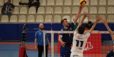 tvf-erkekler-voleybol-1-ligi-yari-finali-kocaeli-buyuksehir-belediye-kagitspor-4-arkasspor-anIFUr33.jpg