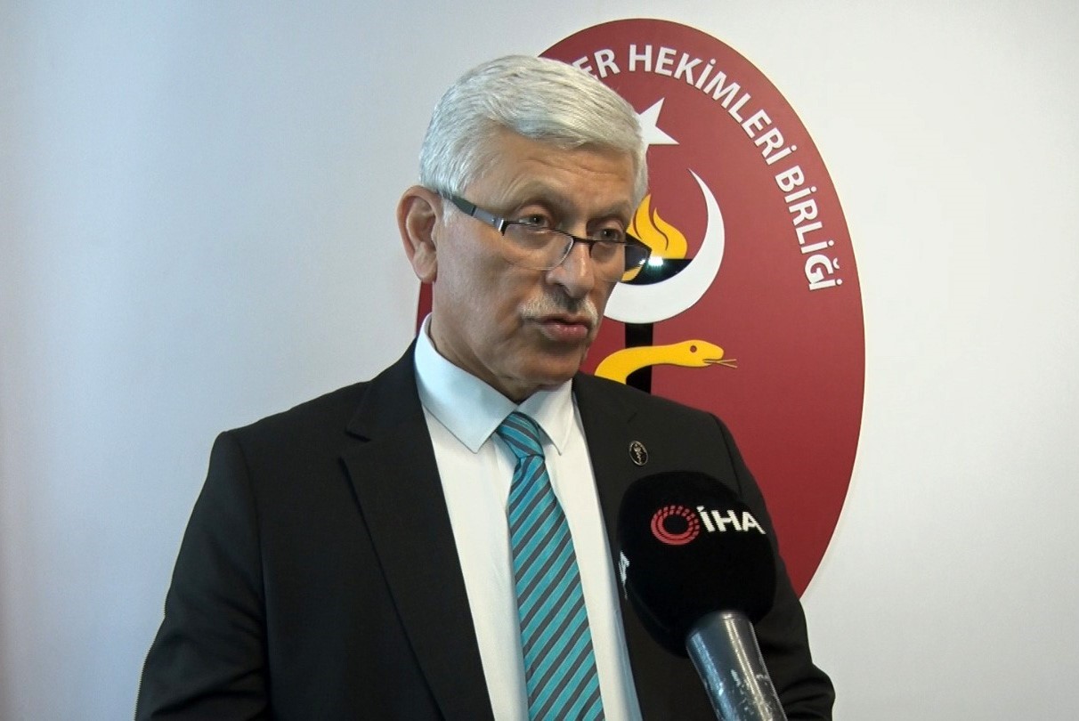 tvhb baskani eroglu hayvan pazarina giden insanlarin veteriner saglik raporlarini gormeleri gerekiyor 0 FyXEsvC7