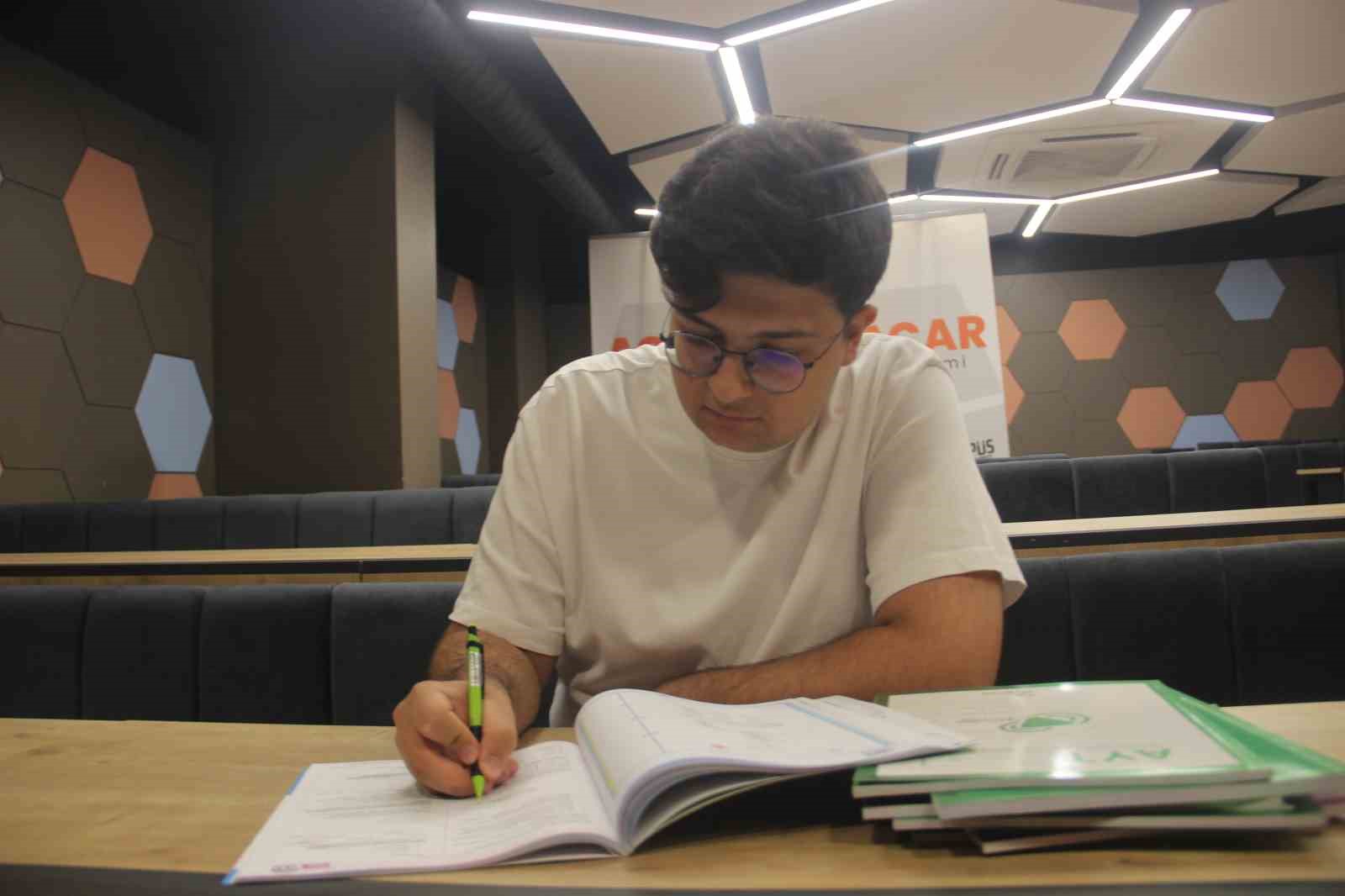 tyt turkiye birincisinin hedefi hacettepe tip fakultesi 0 Ml4law4A