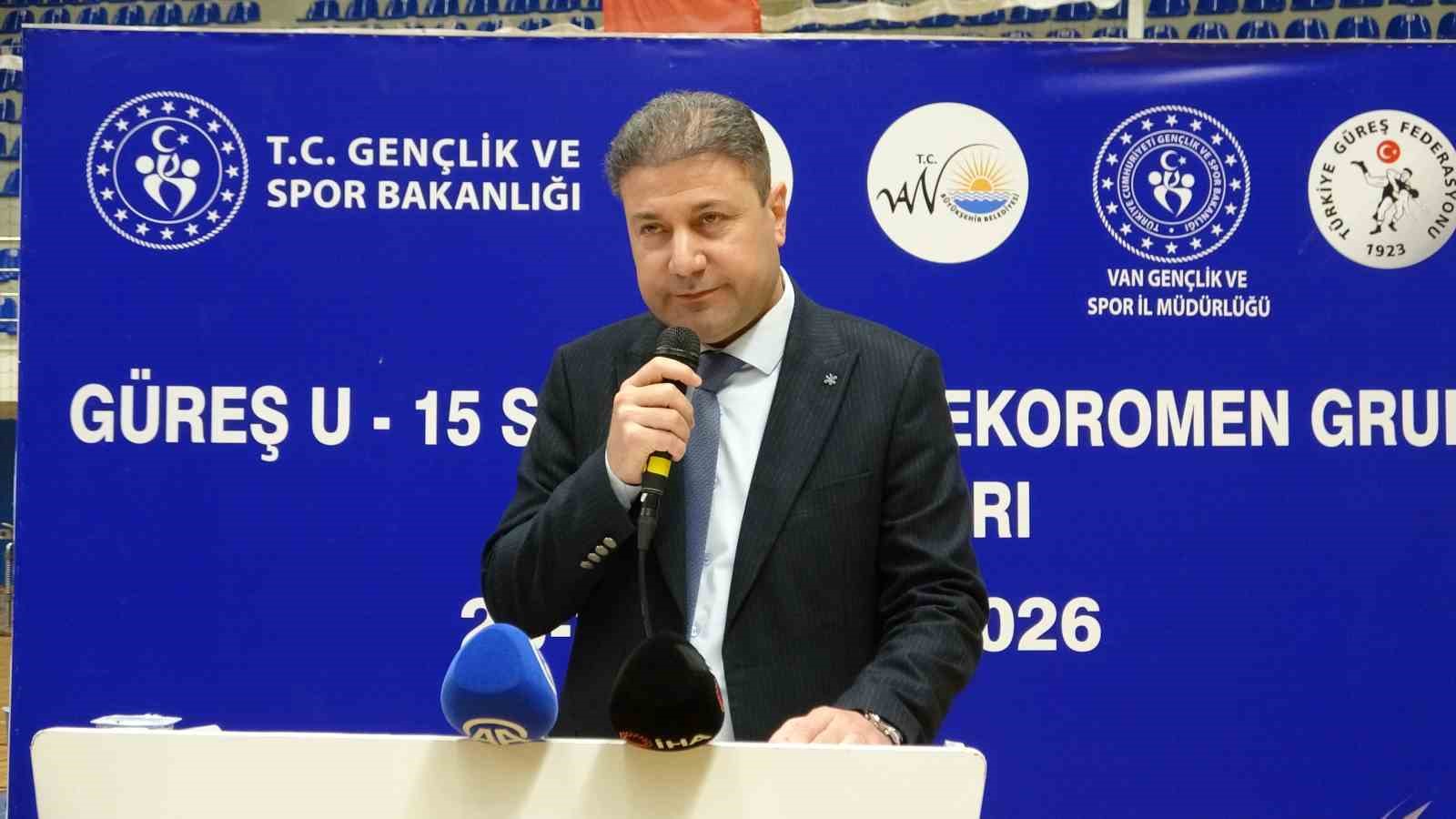 u15 gures grup musabakalari vanda basladi 2