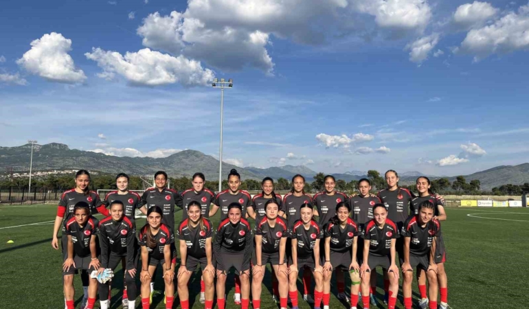 u16-kiz-milli-takimi-ukrayna-macina-hazir-C7Qcleqc.jpg