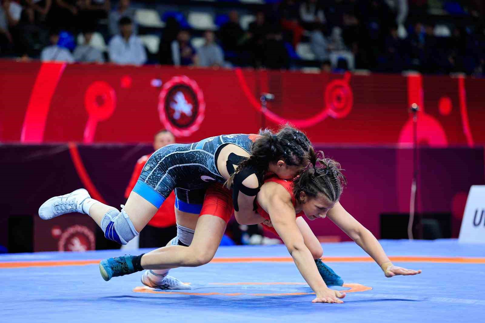u17 avrupa sampiyonasinda delal kadirden bronz madalya 2