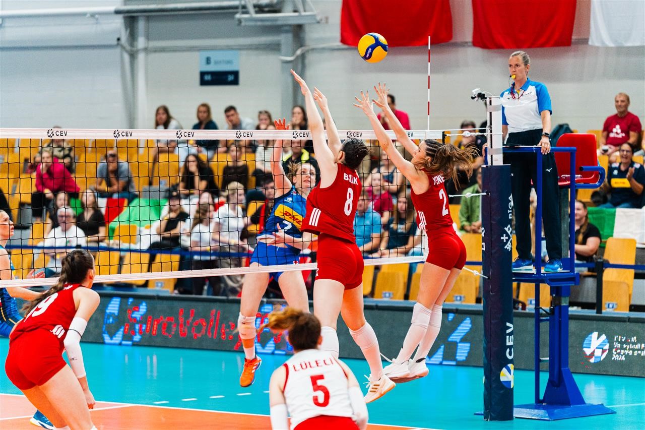 U18 Kadın Milli Voleybol Takımı, Avrupa ikincisi 4 u18 kadin milli voleybol takimi avrupa ikincisi 0 eYQvFILq
