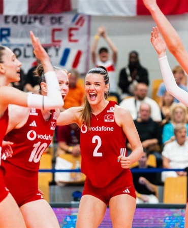 u18-kadin-milli-voleybol-takimi-avrupa-ikincisi-I6NqkU2E.jpg