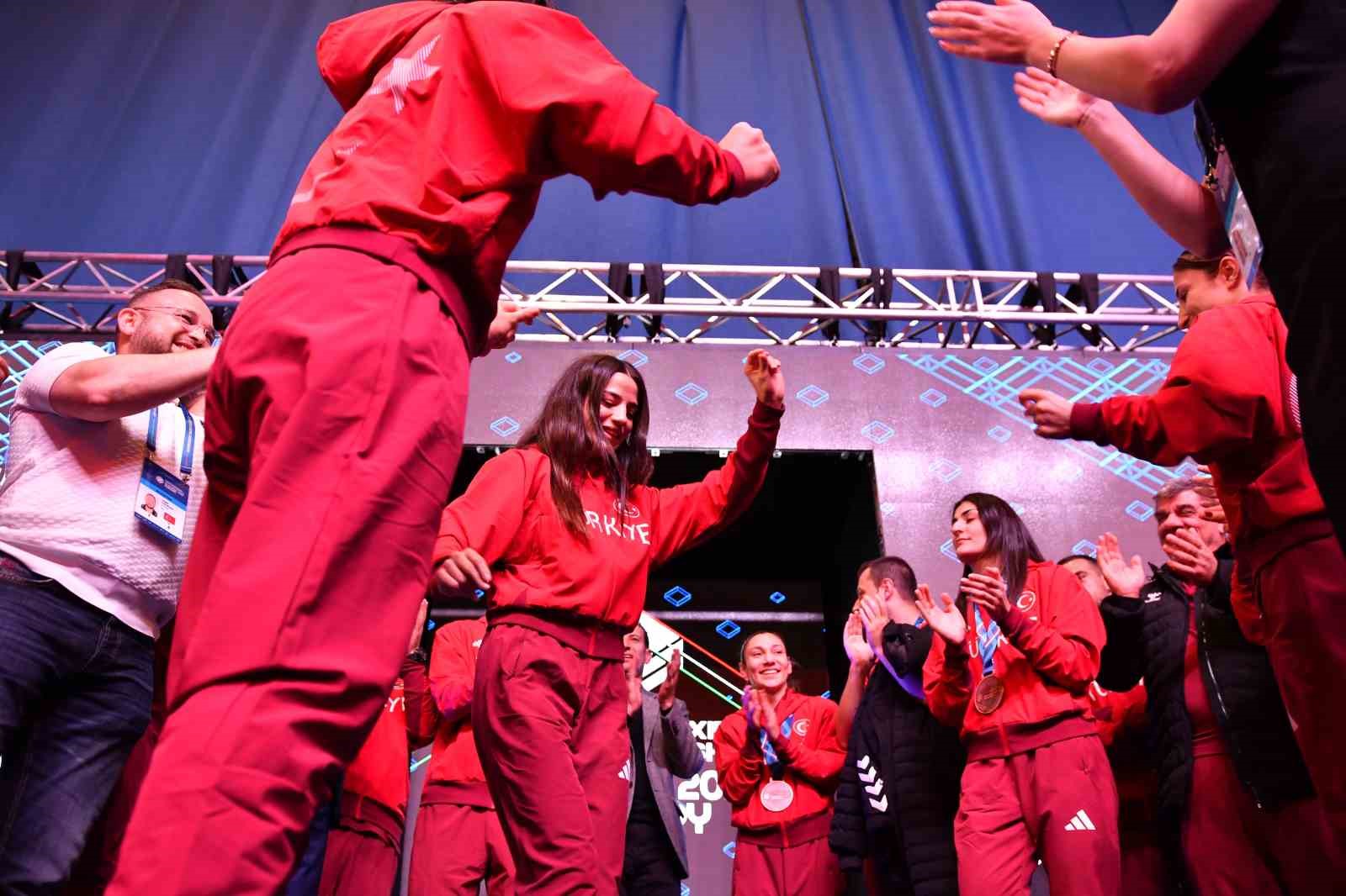 u23 avrupa boks sampiyonasinda millilerden tarihi zafer 1 gJe5nH33