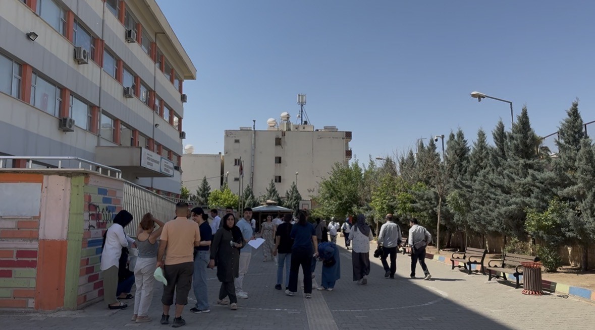 uc cocugunu universiteli yapti simdi kendi hayali icin yks siralarinda 2 nf8CE1IJ