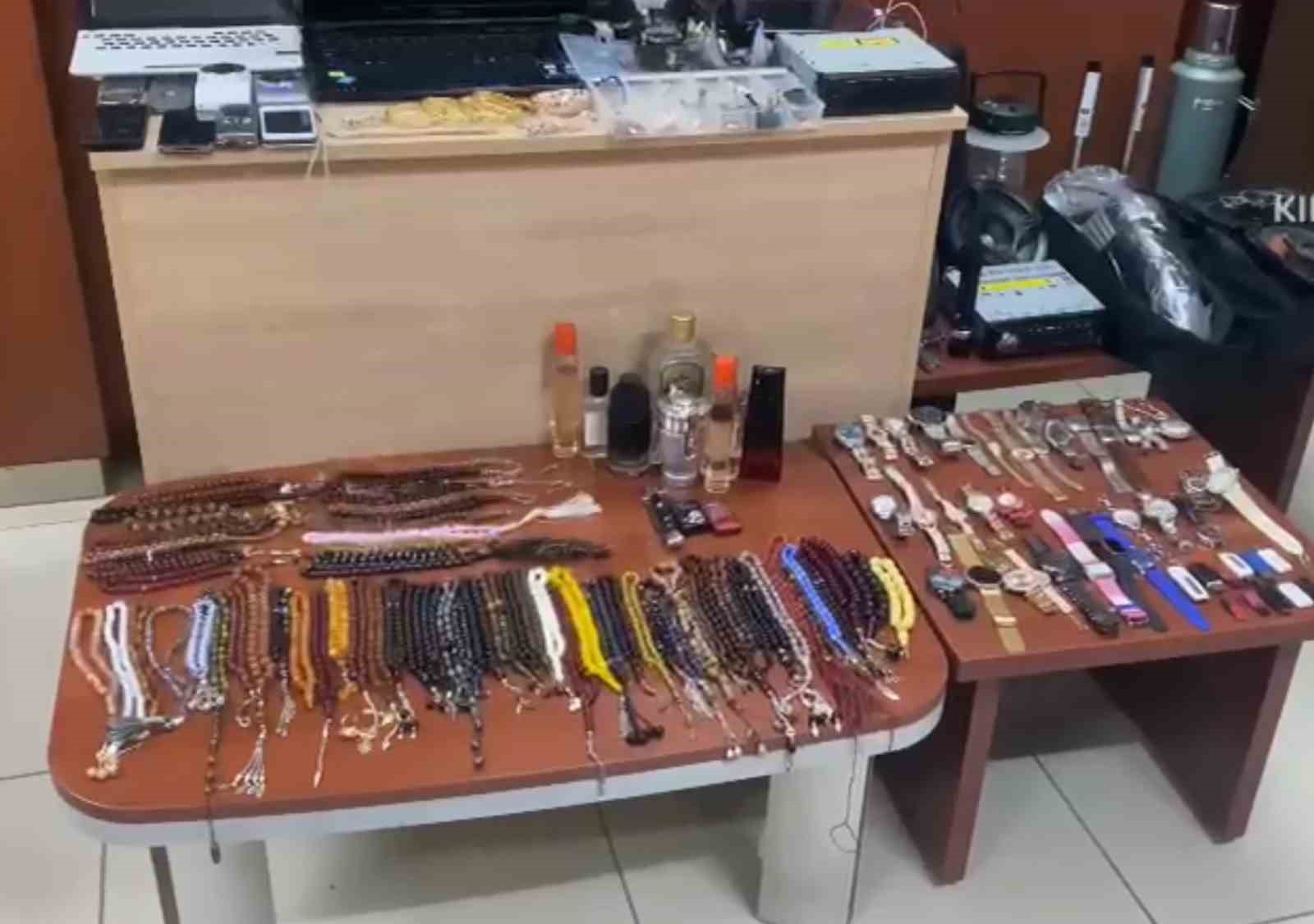 uc evi soydu 13 kilometrelik alanda 90 kamera incelenerek yakalandi 1 AAAg2BjJ