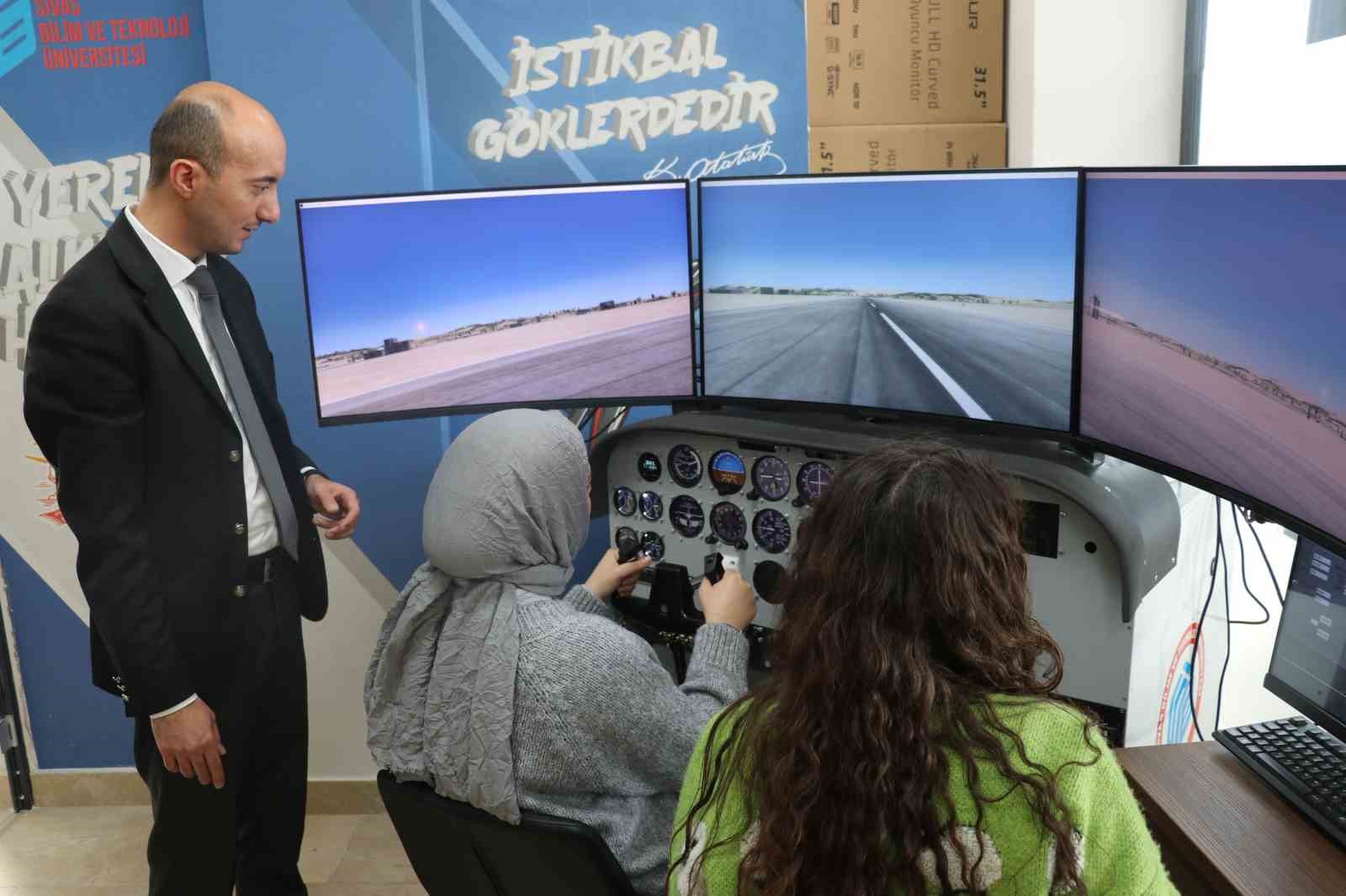 Uçağa binmeden pilot gibi uçuyorlar, simülasyon ile gökyüzüne hazırlanıyorlar 5 ucaga binmeden pilot gibi ucuyorlar simulasyon ile gokyuzune hazirlaniyorlar 1