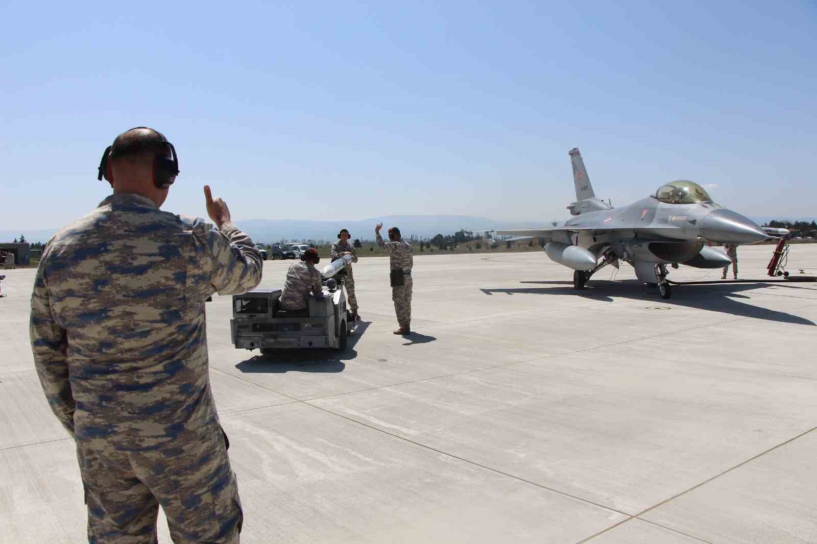 ucak kazasinda merzifon 5 ana jet ussu 10 sehit verdi 0 8vpGuLdy