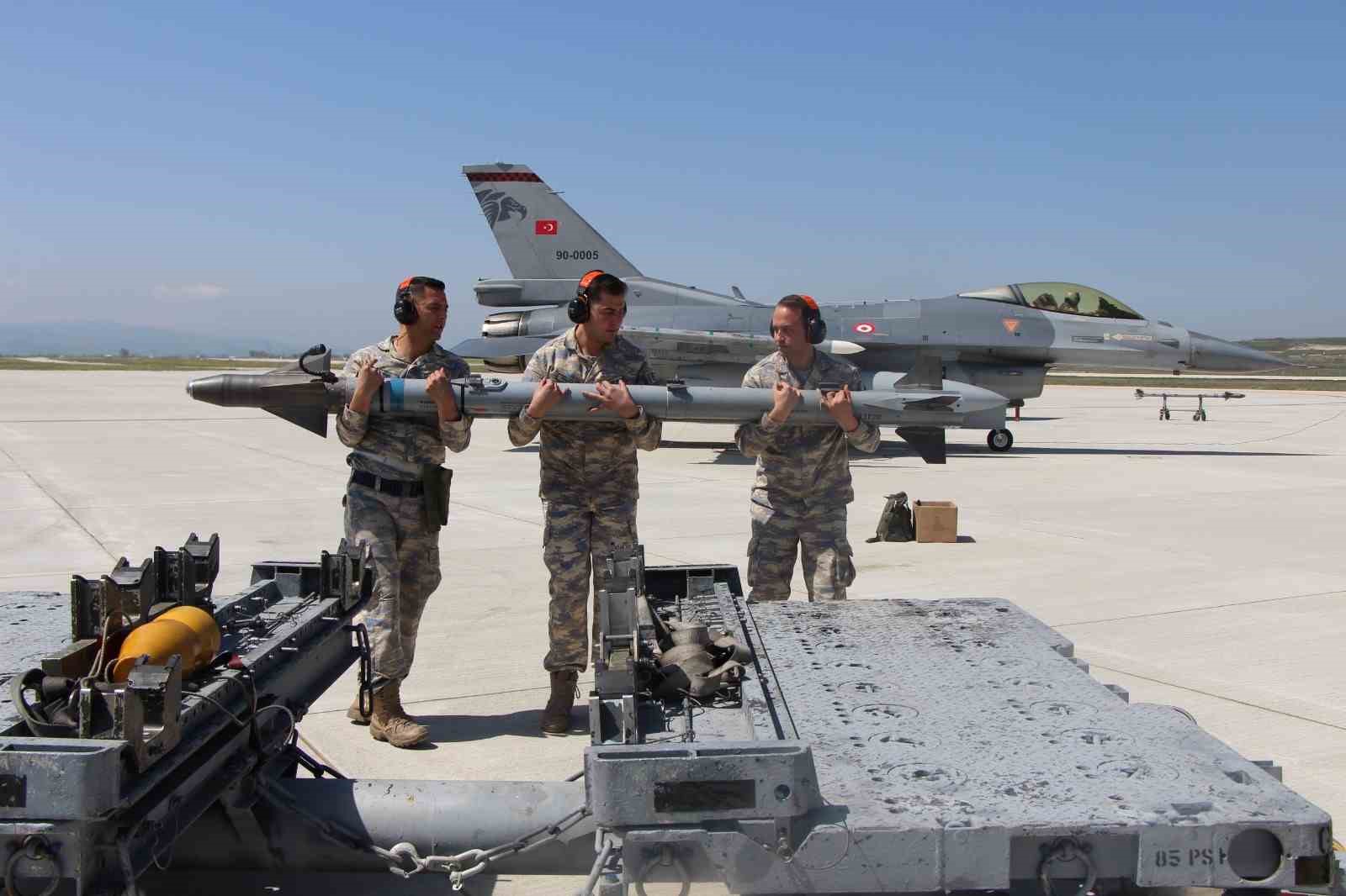 ucak kazasinda merzifon 5 ana jet ussu 10 sehit verdi 5