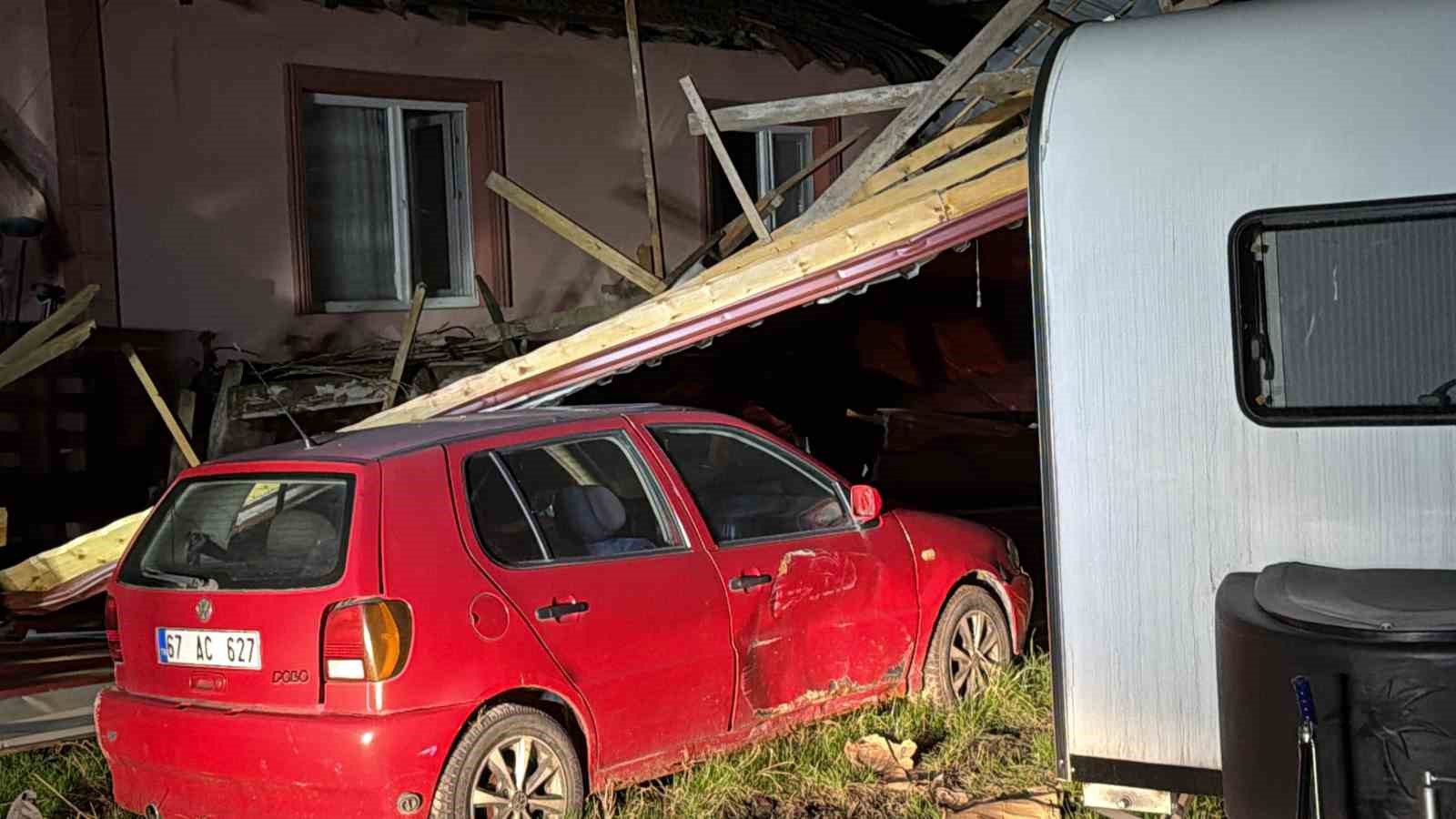 ucan cati ev karavan ve otomobilde hasara yol acti 6 fwZuTbed