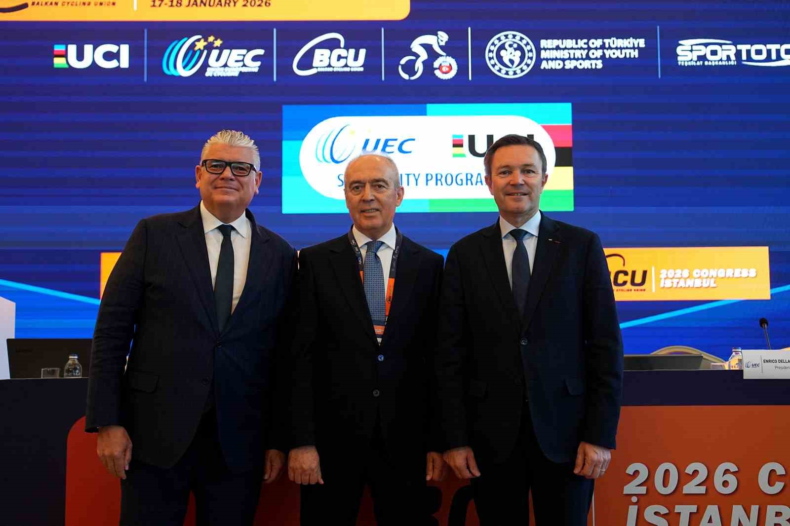 UCI Başkanı David Lappartient: "Yapılan yatırımlar bisiklet sporunun gelişmesi açısından Türkiye’ye değer katıyor" 10 uci baskani david lappartient yapilan yatirimlar bisiklet sporunun gelismesi acisindan turkiyeye deger katiyor 6 4Y1KQwgd