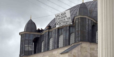 ucretleri-odenmeyince-calistiklari-cami-insaatinin-kubbesine-ciktilar-g4rLPl9g.jpg