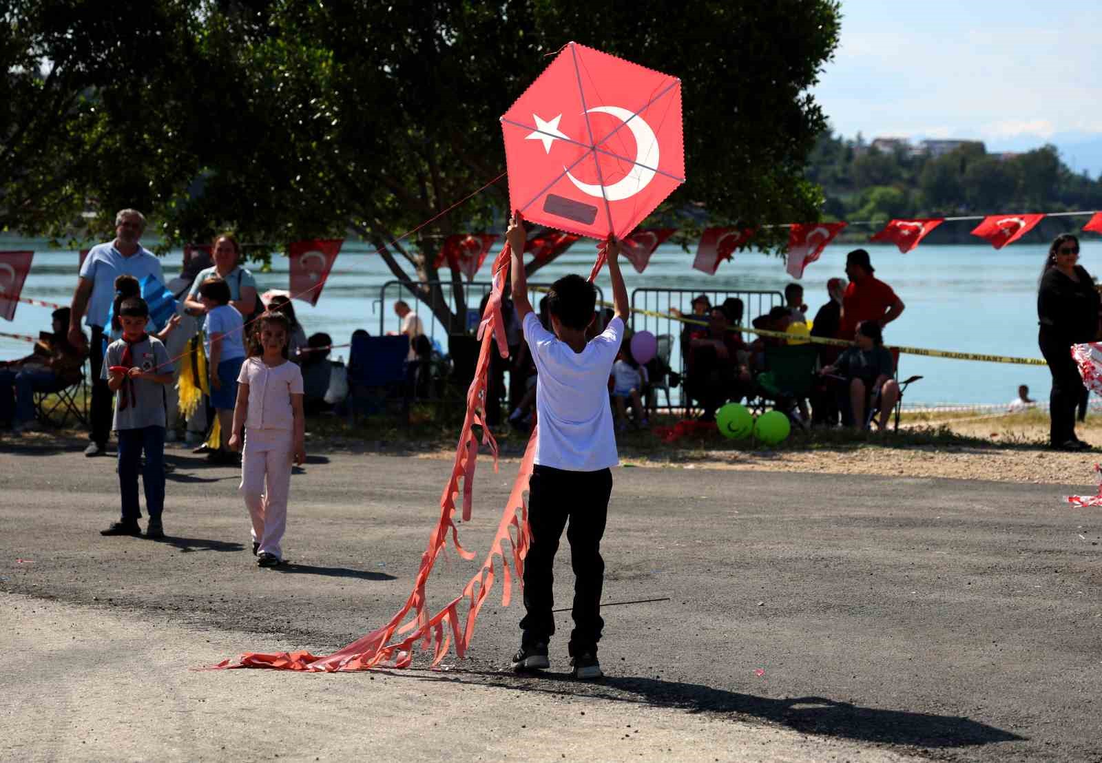 Uçurtma Şenliği’nde renkli görüntüler ortaya çıktı 9 ucurtma senliginde renkli goruntuler ortaya cikti 5 wnIMk2zX