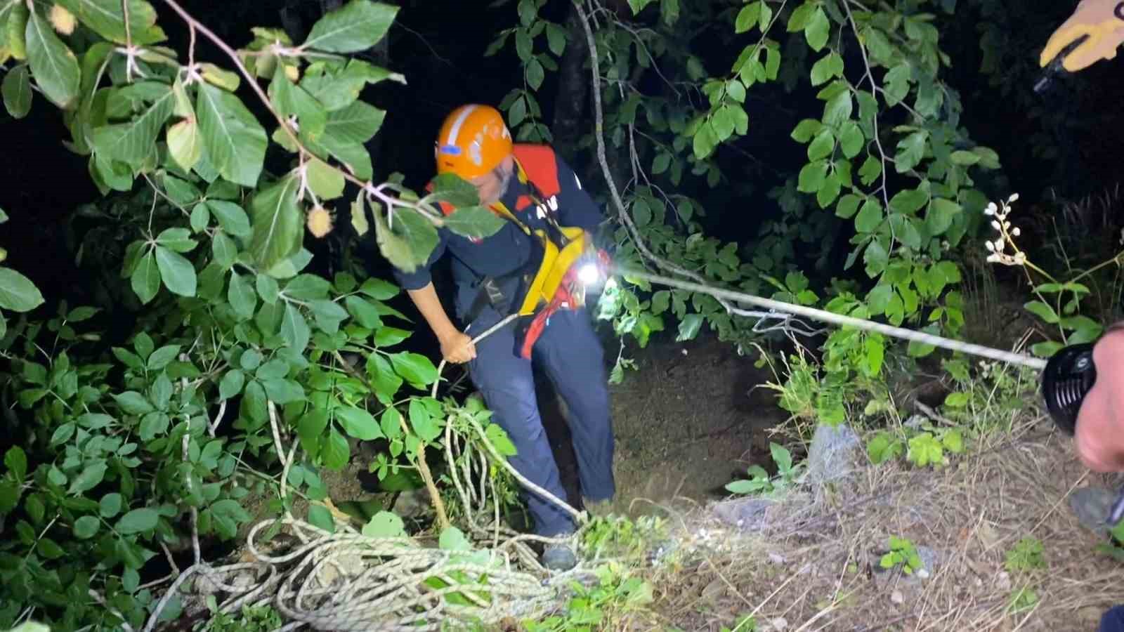 ucurum kenarinda bulunan motosiklet ekipleri harekete gecirdi 0 rHqkgb2Q