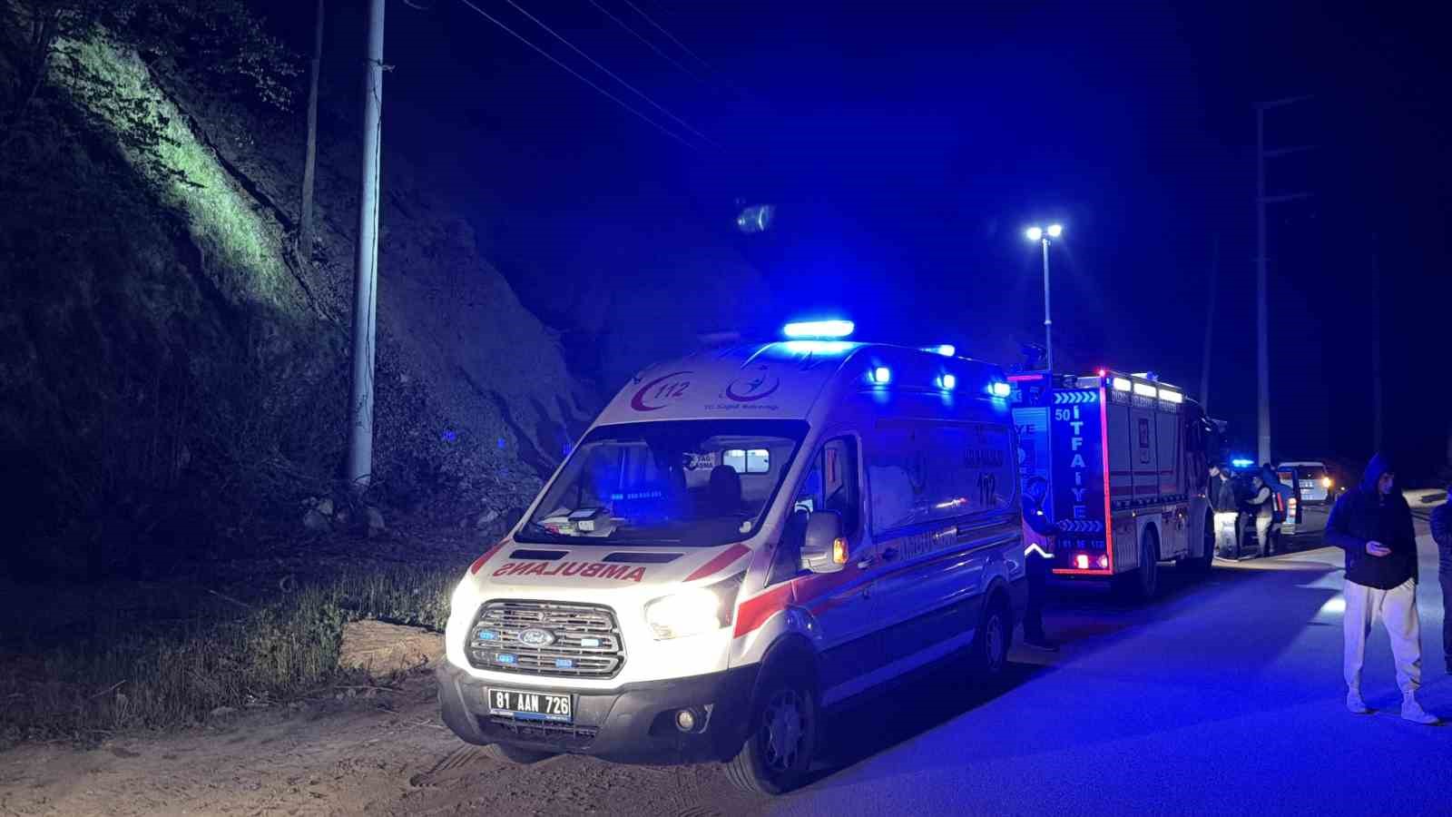 ucuruma yuvarlanan 3 kisi operasyonla kurtarildi 2 OXChJUmZ