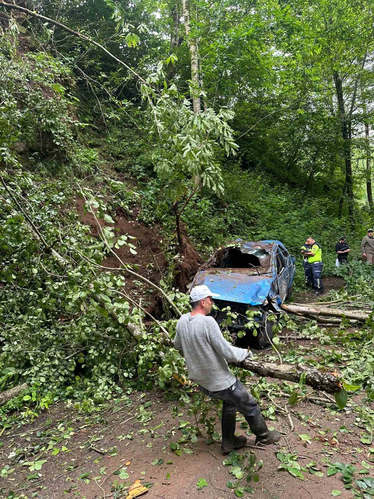 ucuruma yuvarlanan kamyonetteki kari koca hayatini kaybetti 2 gPauDr5k