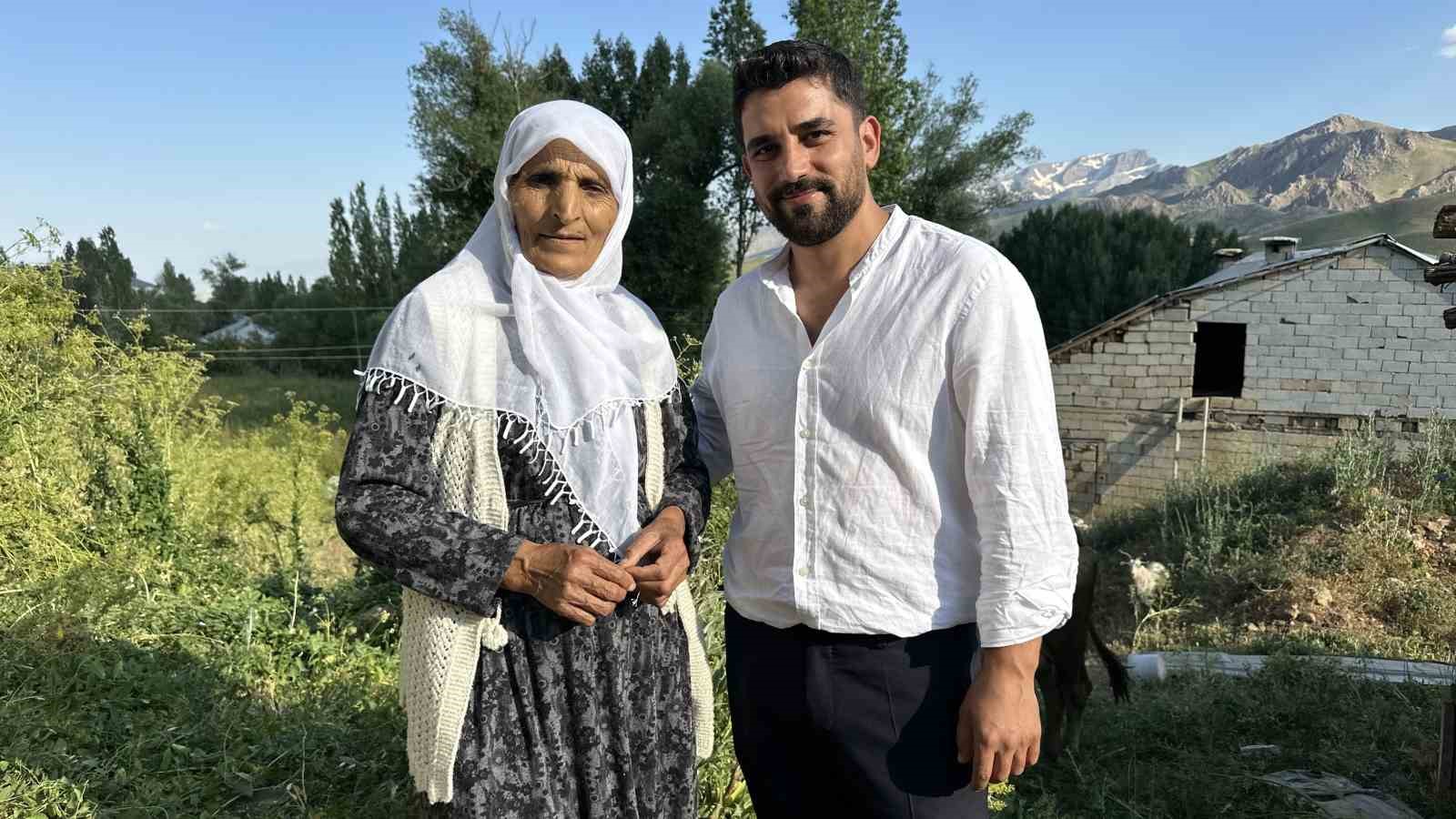 Uçurumdan düşen ineği için gözyaşı döken Ayni teyzeye yardım eli uzatıldı 9 ucurumdan dusen inegi icin gozyasi doken ayni teyzeye yardim eli uzatildi 5 E5Kq6LAi