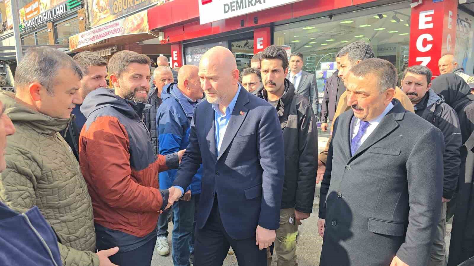 ucurumdan yuvarlanarak hayatini kaybeden is adami topraga verildi 0