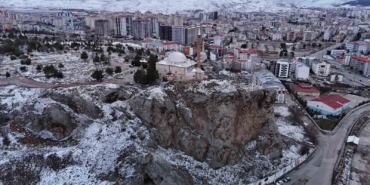 ucurumun-kiyisindaki-turbede-ramazan-yogunlugu-yasaniyor-4KXffE3q.jpg