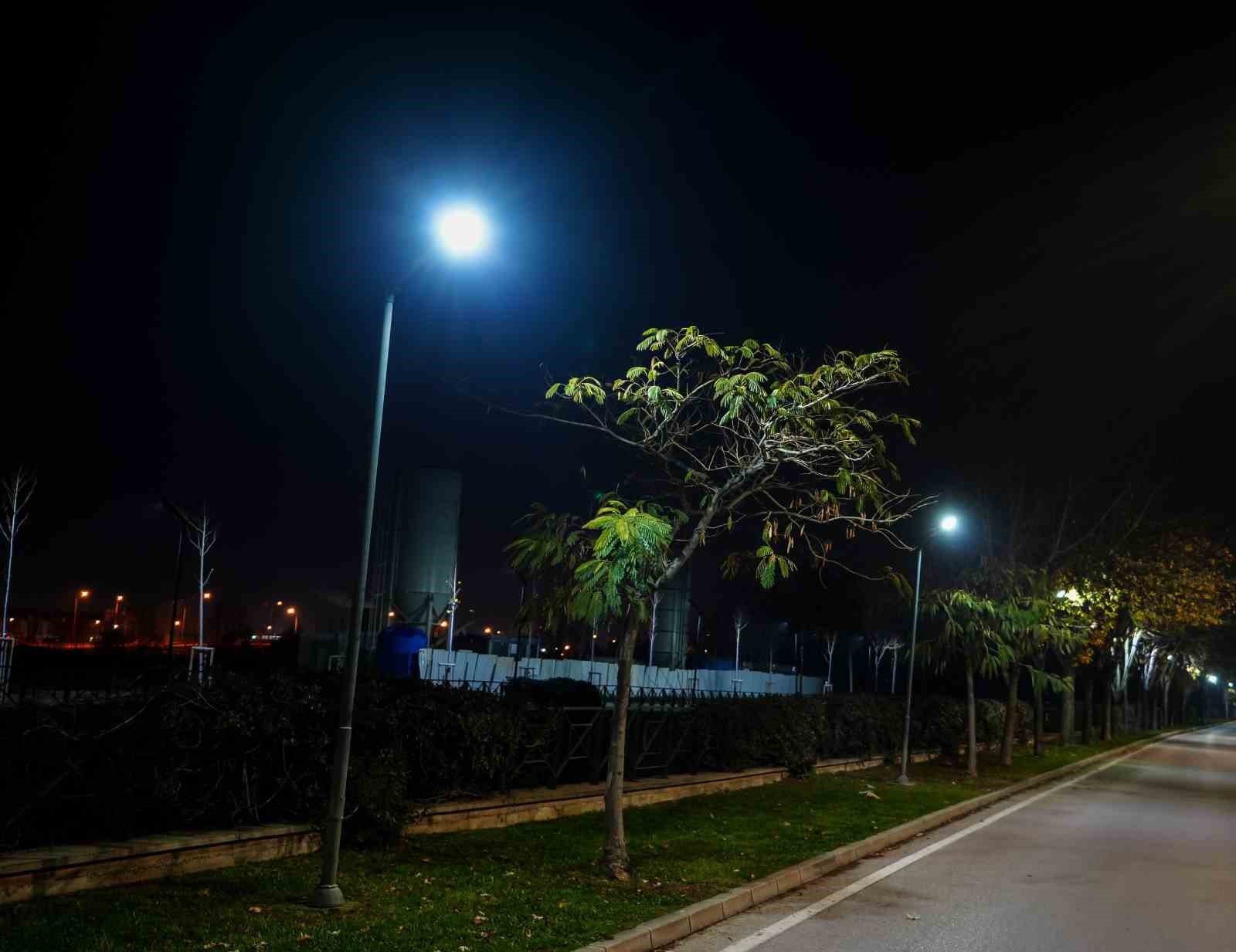 uedas sokak lambalarinda led donusum surecini baslatti 0 iksmv3Ft