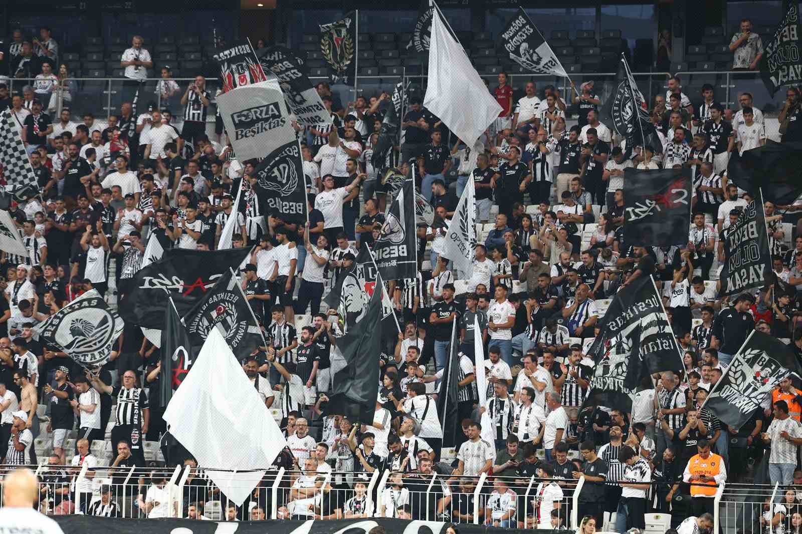 uefa avrupa ligi besiktas 0 midtjylland 0 mac devam ediyor 12 u6cUCMRl