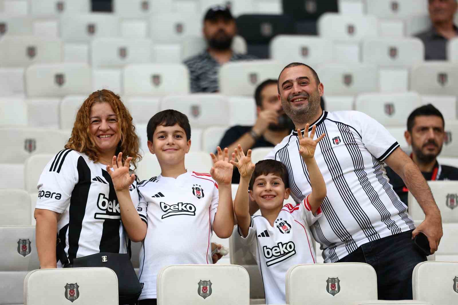 uefa avrupa ligi besiktas 0 midtjylland 0 mac devam ediyor 25 eGYrQAfJ