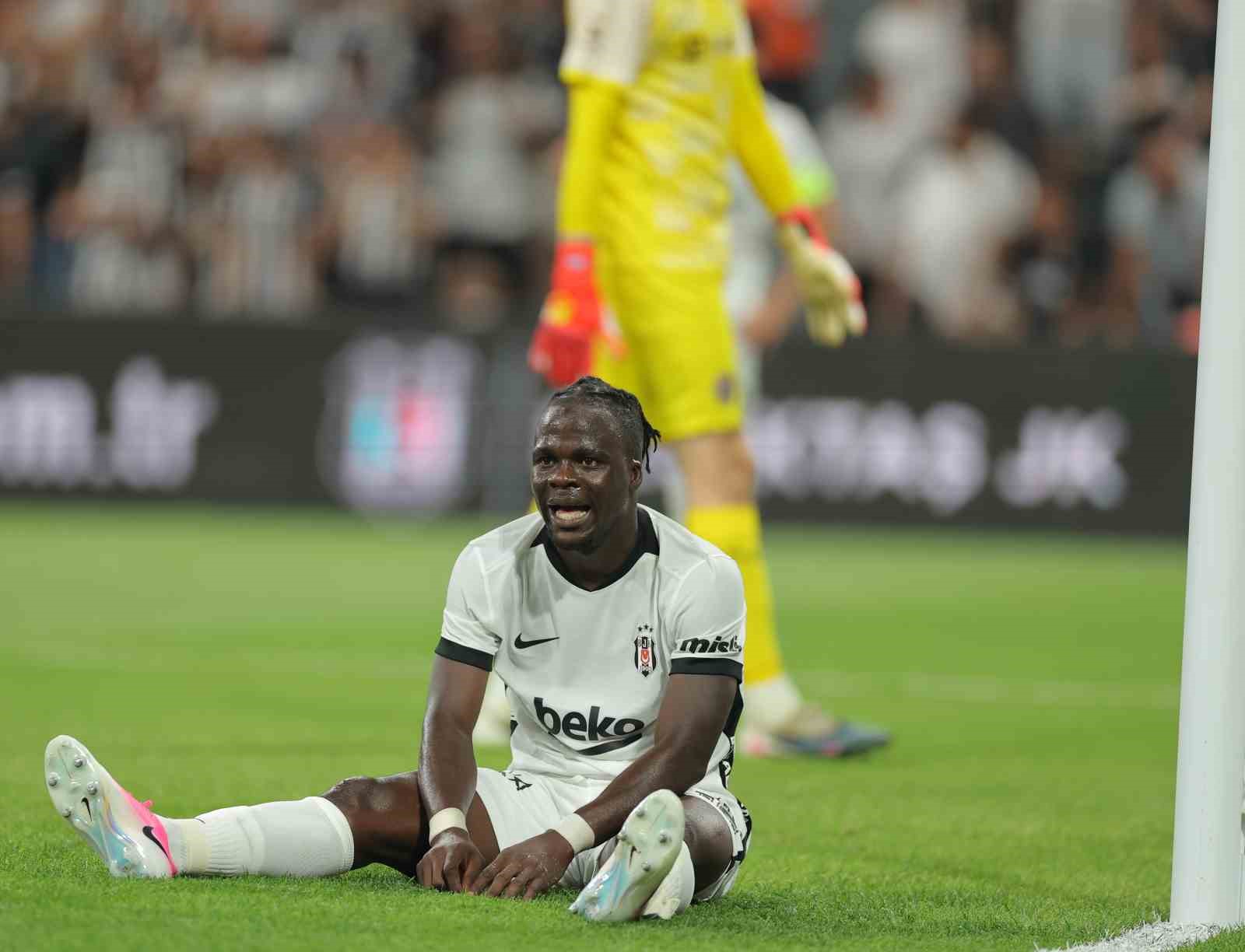 UEFA Avrupa Ligi: Beşiktaş: 1 - Midtjylland: 0 (İlk yarı) 7 uefa avrupa ligi besiktas 1 midtjylland 0 ilk yari 3 UrlGdey8