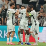 uefa-avrupa-ligi-besiktas-1-midtjylland-0-ilk-yari-pB7LLX72.jpg