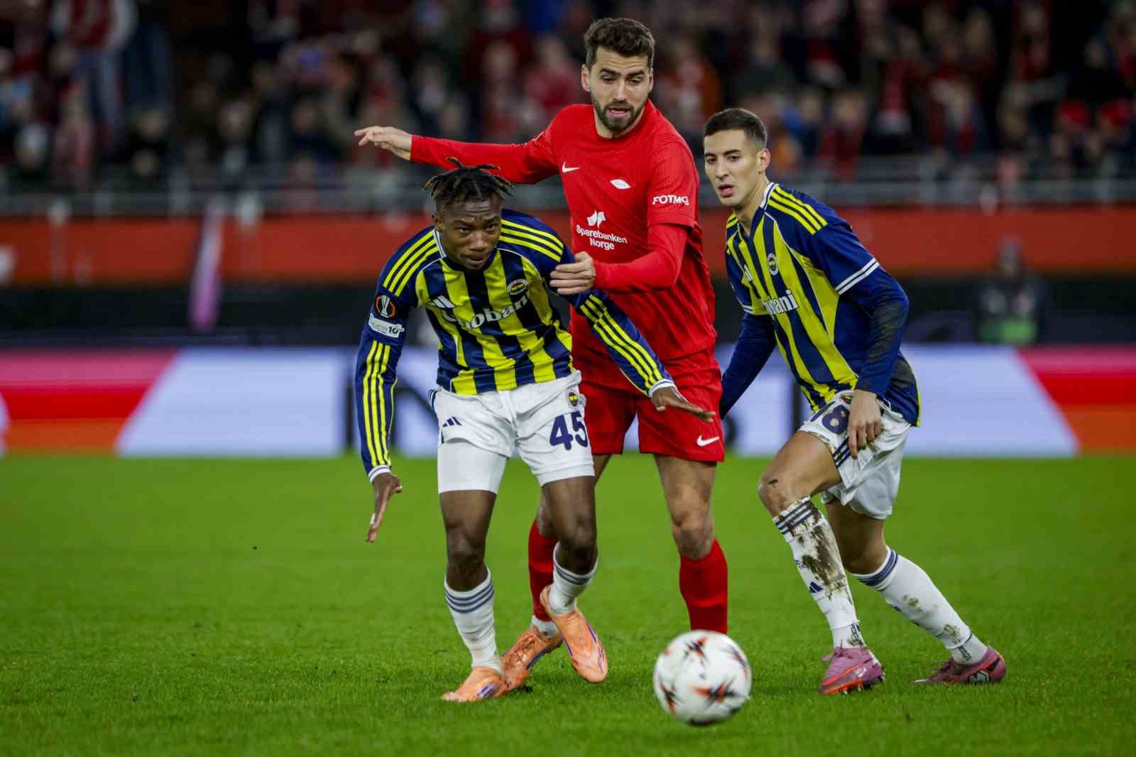 uefa avrupa ligi brann 0 fenerbahce 3 ilk yari 3 qN2PZOrO