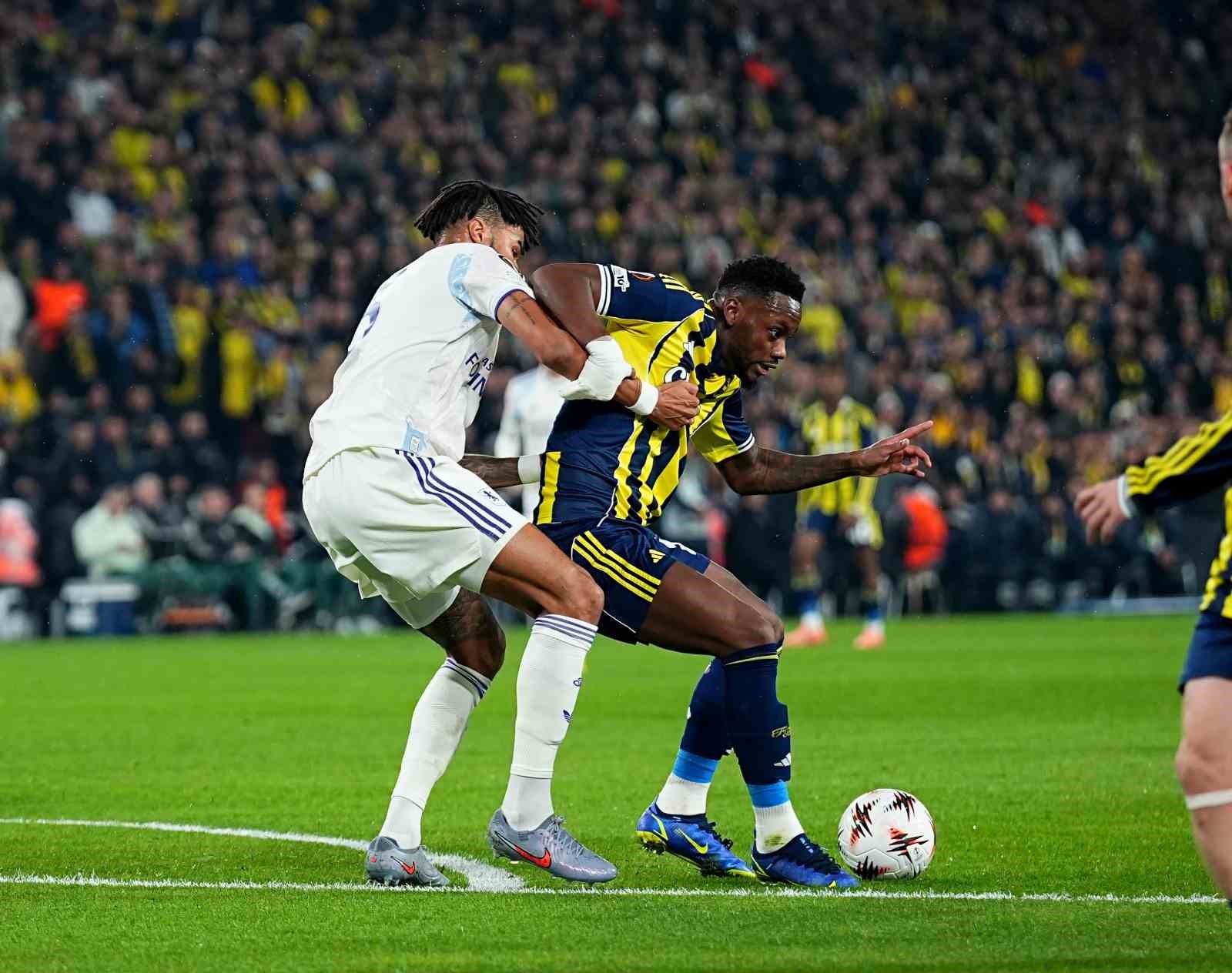UEFA Avrupa Ligi: Fenerbahçe: 0 - Aston Villa: 1 (İlk yarı) 9 uefa avrupa ligi fenerbahce 0 aston villa 1 ilk yari 5 YAsDBQlR