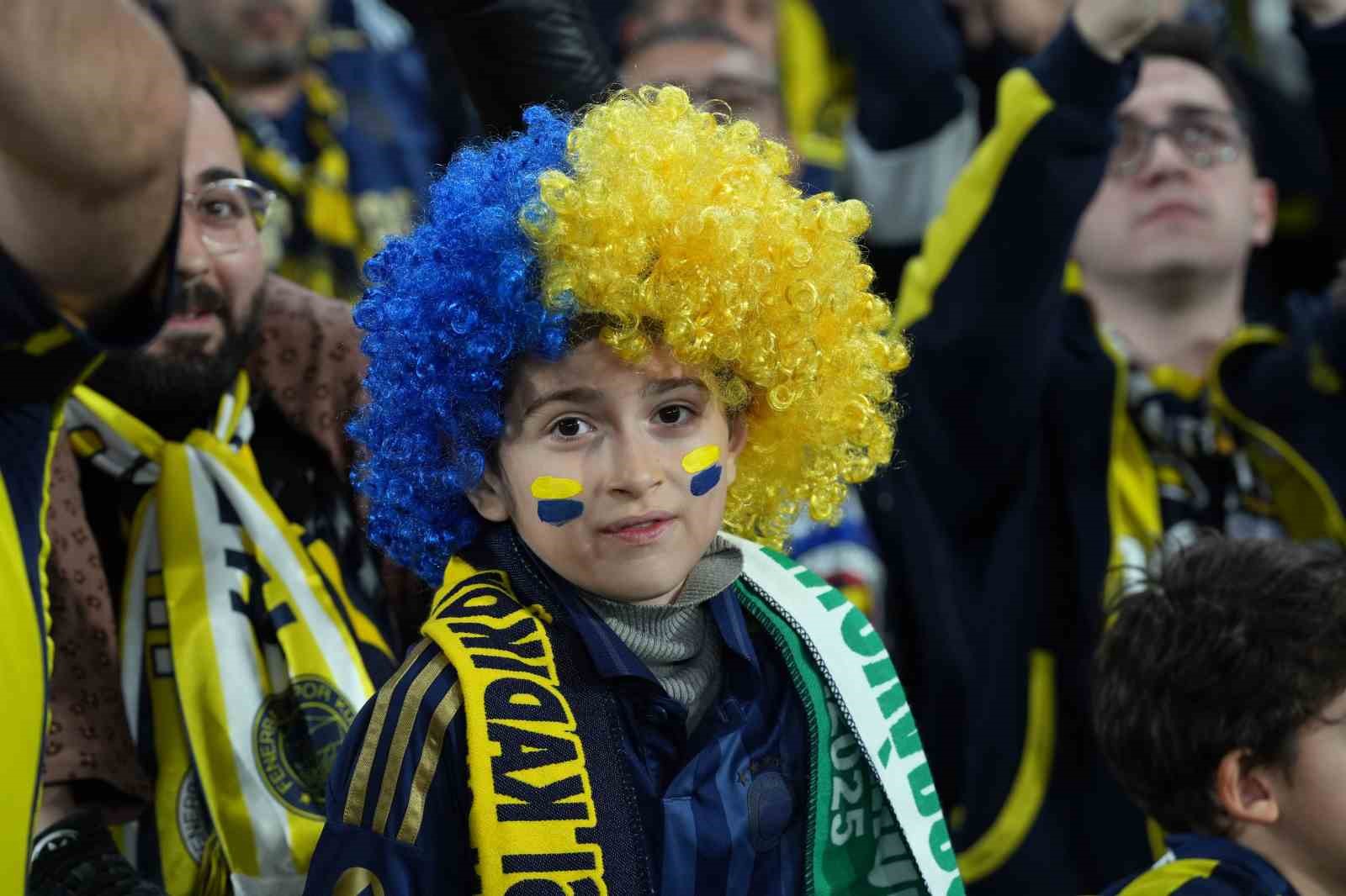 uefa avrupa ligi fenerbahce 0 ferencvaros 0 mac devam ediyor 16 ii6J1uKS