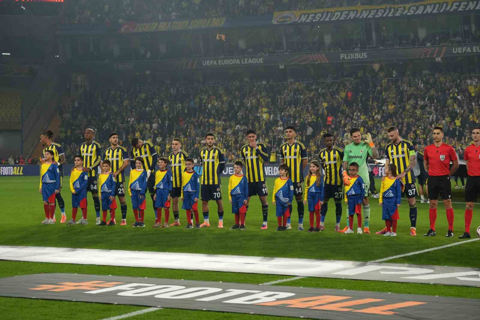 uefa avrupa ligi fenerbahce 0 ferencvaros 0 mac devam ediyor 7 GjCeYT47