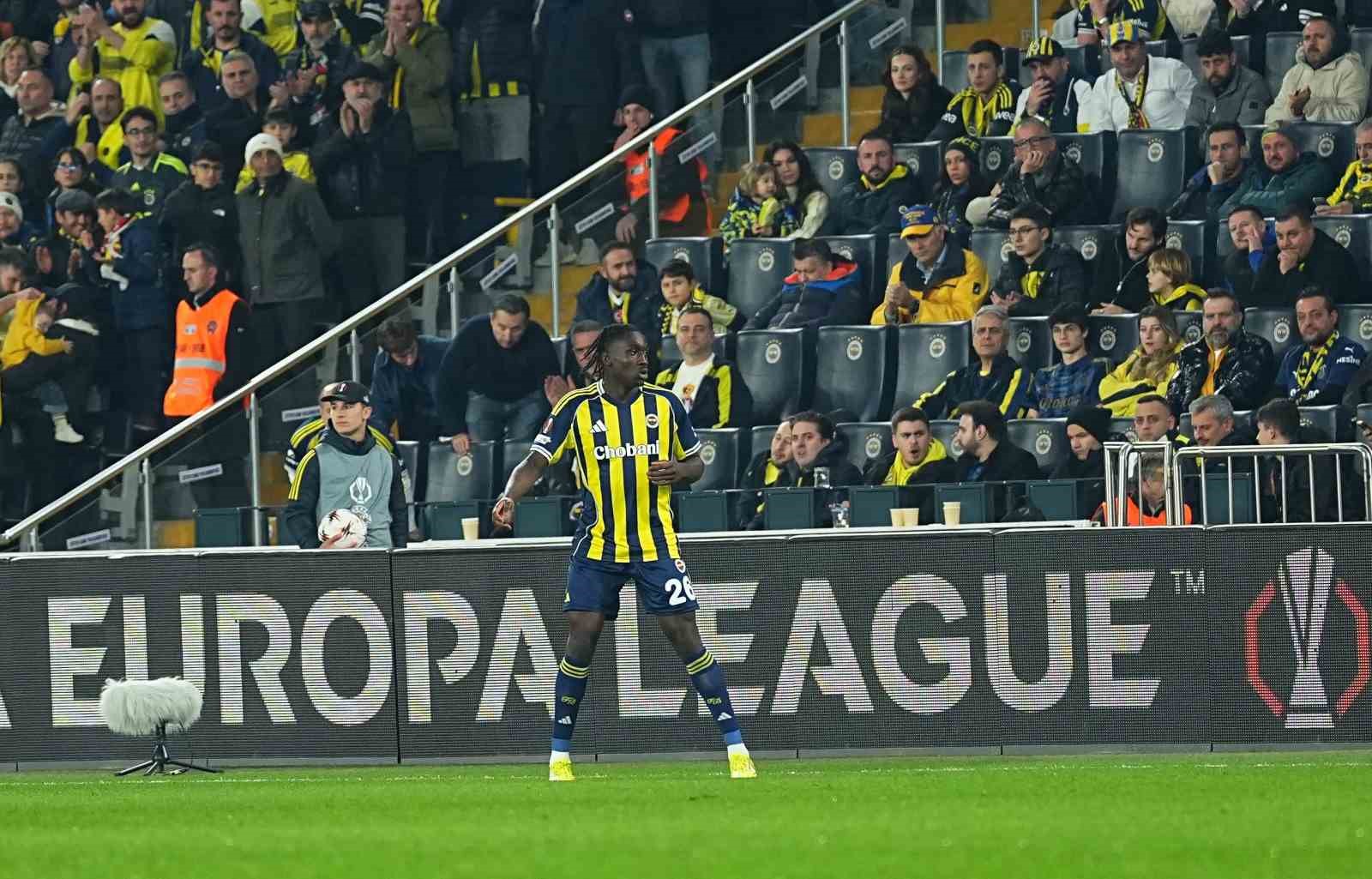 uefa avrupa ligi fenerbahce 0 nottingham forest 0 mac devam ediyor 18 qIj7YMzp