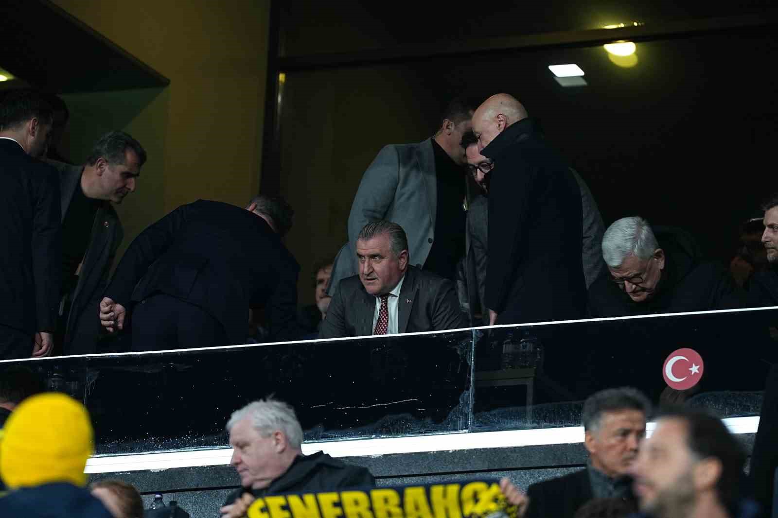 uefa avrupa ligi fenerbahce 0 nottingham forest 0 mac devam ediyor 3 iGXSftsH
