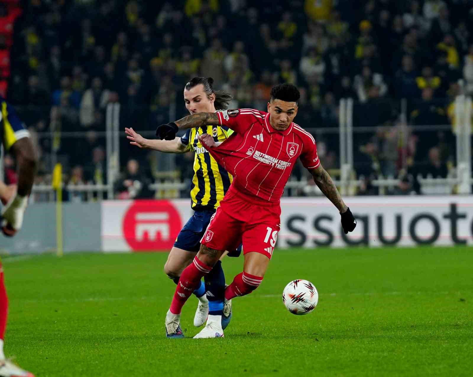 uefa avrupa ligi fenerbahce 0 nottingham forest 2 ilk yari 14 dZ1TM112