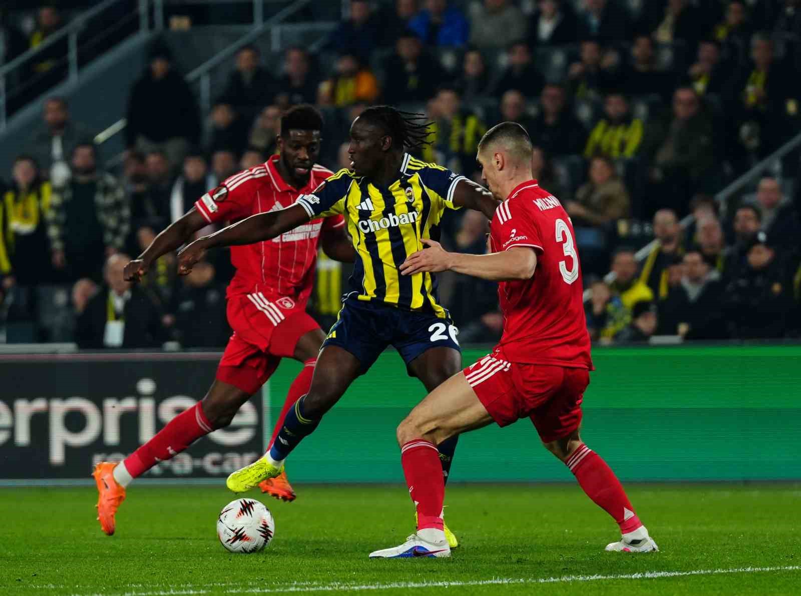 uefa avrupa ligi fenerbahce 0 nottingham forest 2 ilk yari 15