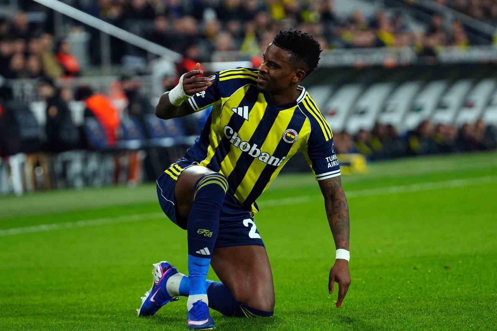 uefa avrupa ligi fenerbahce 0 nottingham forest 2 ilk yari 2 Ub9kLviT