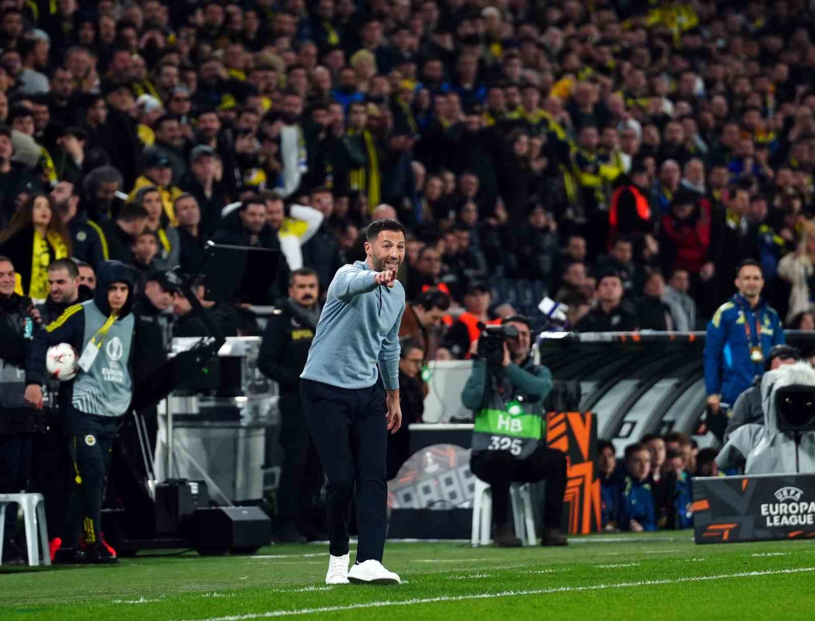 uefa avrupa ligi fenerbahce 0 nottingham forest 2 ilk yari 24 9iOOUzEq