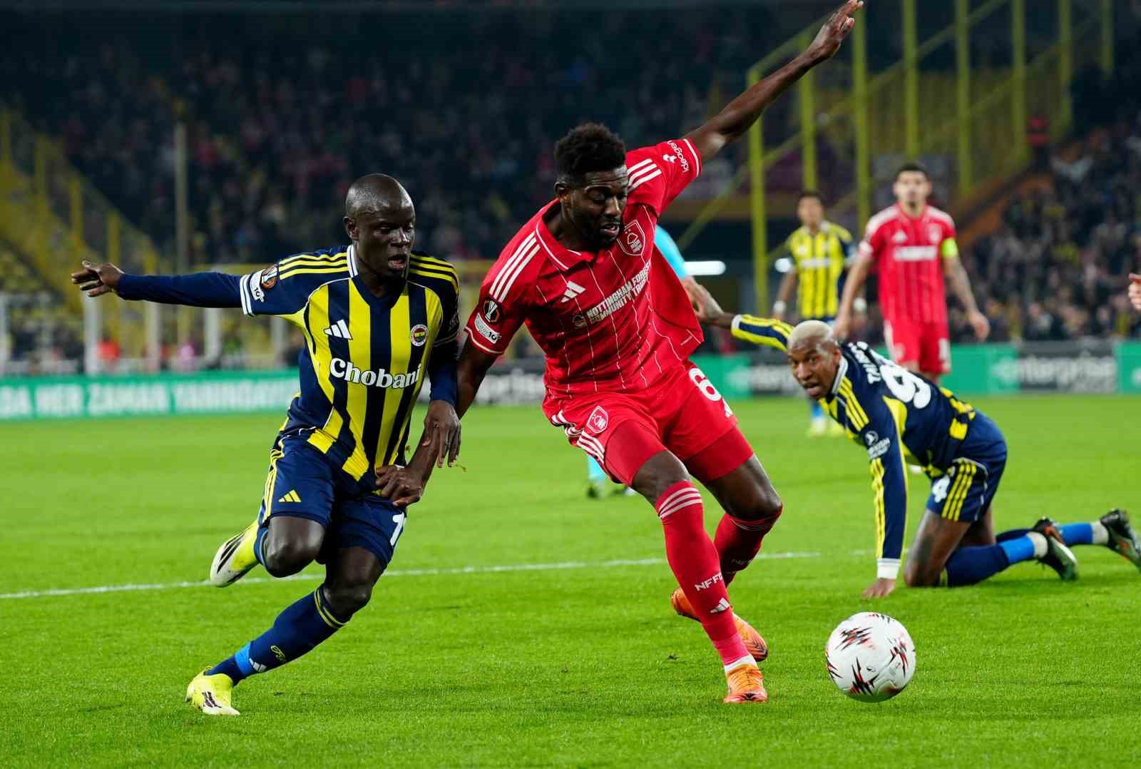 uefa avrupa ligi fenerbahce 0 nottingham forest 2 ilk yari 25 36KcbM4L