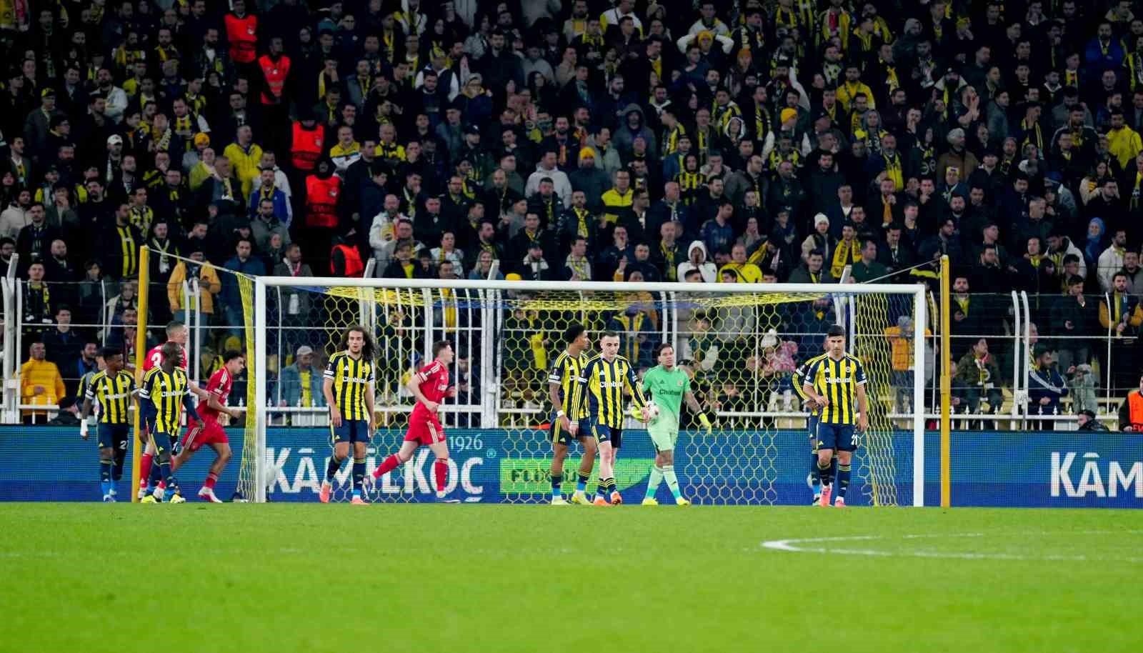 uefa avrupa ligi fenerbahce 0 nottingham forest 2 ilk yari 30