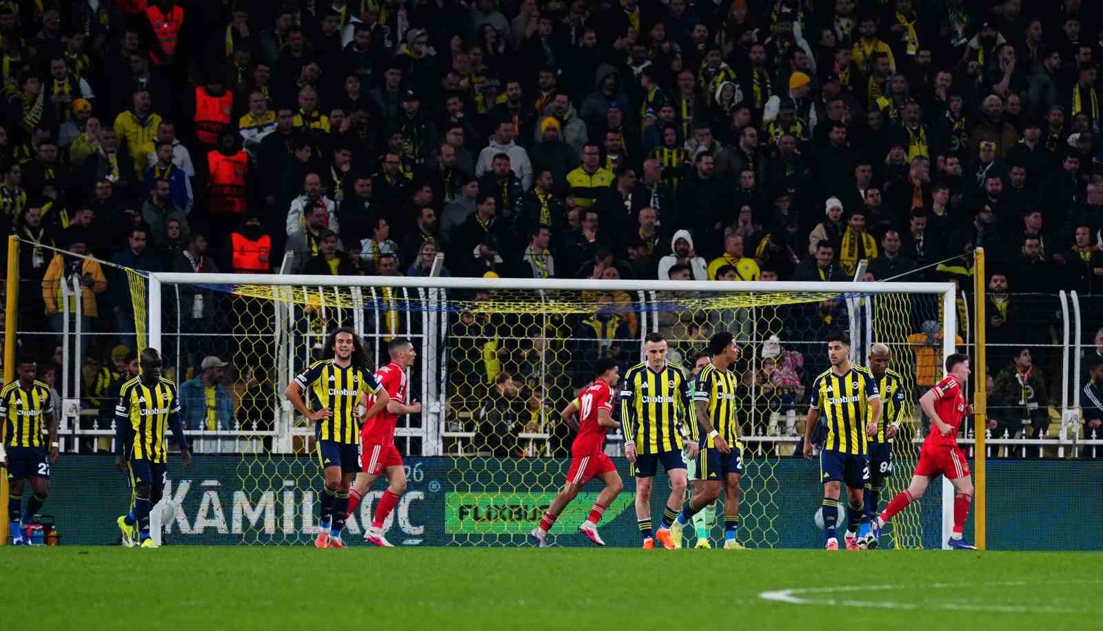 uefa avrupa ligi fenerbahce 0 nottingham forest 2 ilk yari 31 4jrY6FdF
