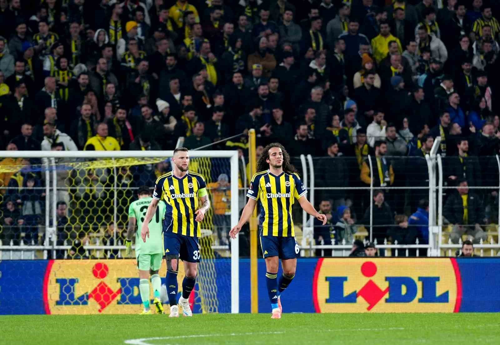 uefa avrupa ligi fenerbahce 0 nottingham forest 2 ilk yari 5 svIFZneN