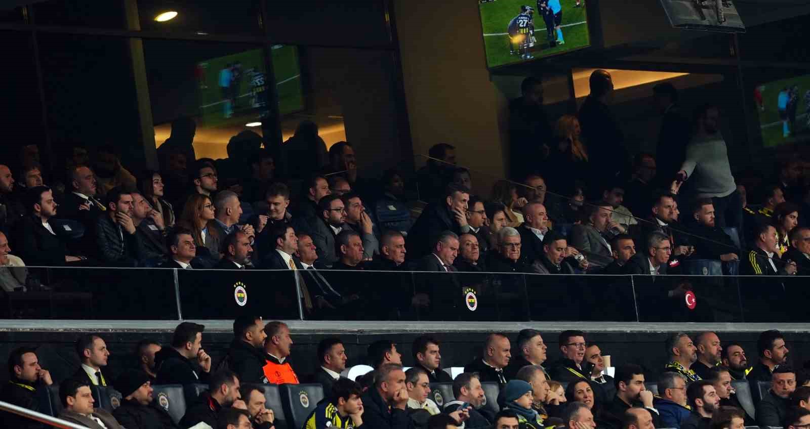 uefa avrupa ligi fenerbahce 0 nottingham forest 2 ilk yari 8 dEIgtzUp