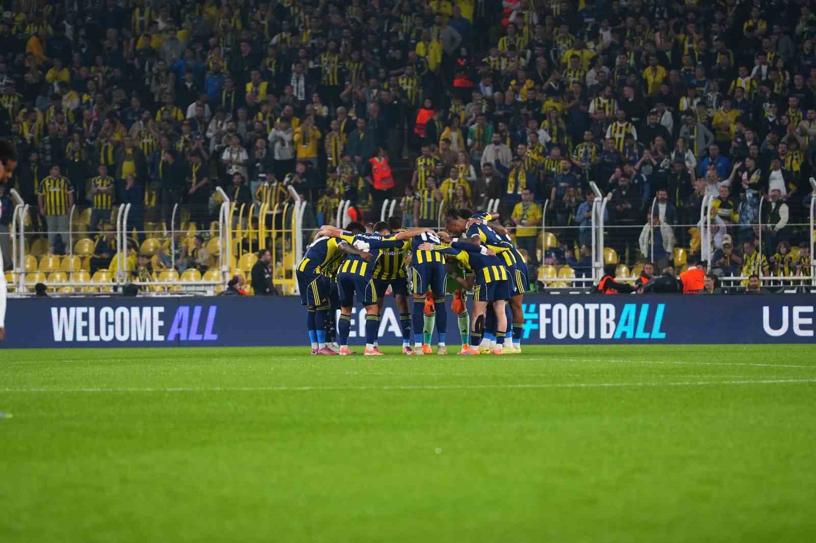 uefa avrupa ligi fenerbahce 0 stuttgart 0 mac devam ediyor 23 zCLzV5IS