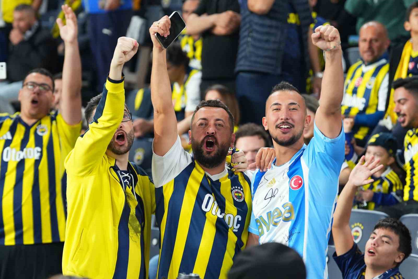 uefa avrupa ligi fenerbahce 0 stuttgart 0 mac devam ediyor 6 nOHWQAT7